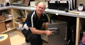 Terry Whin-Yates Opens locked safe